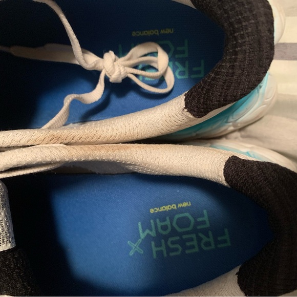 New balance fresh foam more V4 max cushion running walking shoes men 9 women 11 - Picture 8 of 10